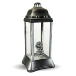 Steklena nagrobna sveča s srebrnim ohišjem in vrtnico K2